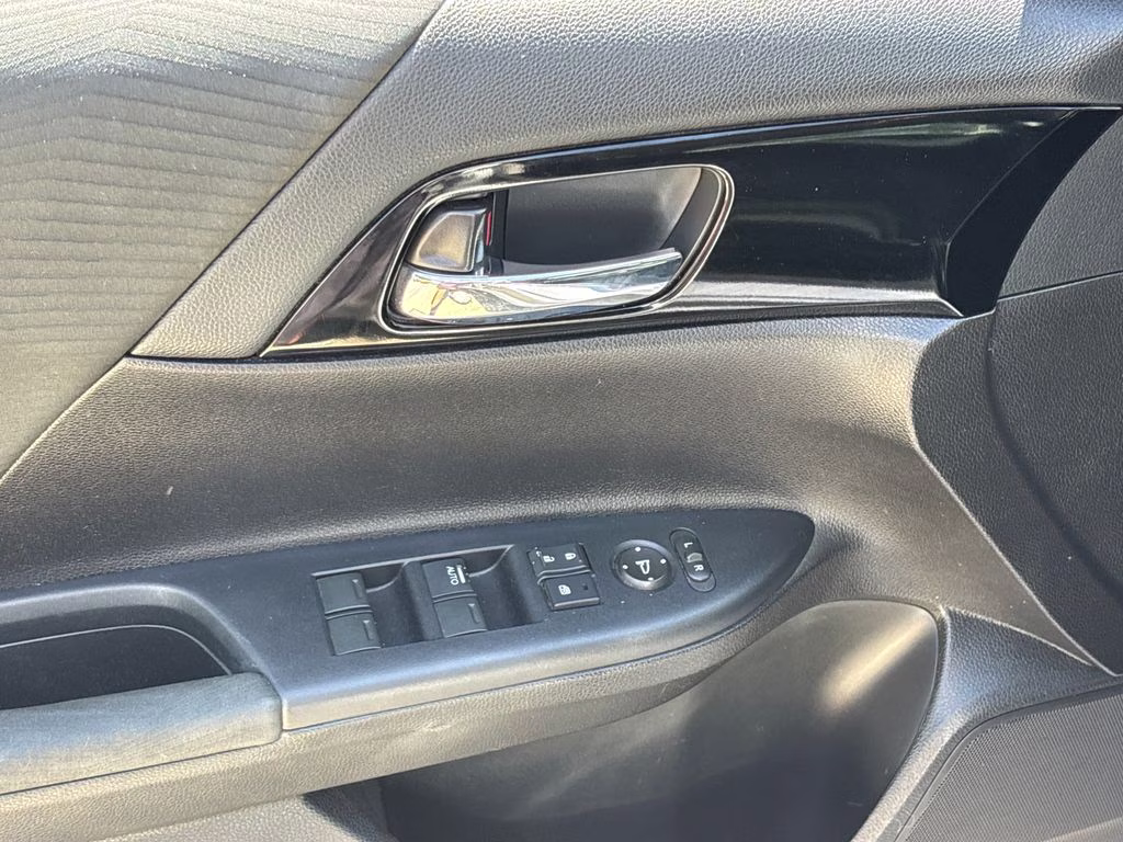 2016 Lunar Silver Metallic Honda Accord LX FWD Sedan