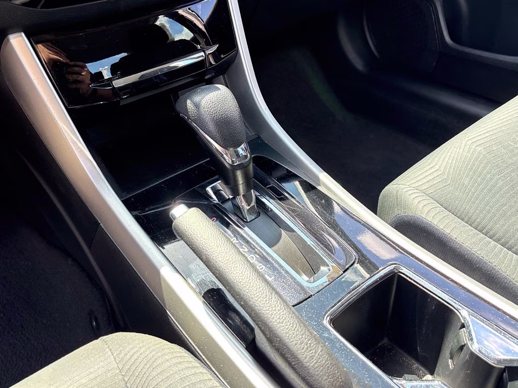 2016 Lunar Silver Metallic Honda Accord LX FWD Sedan