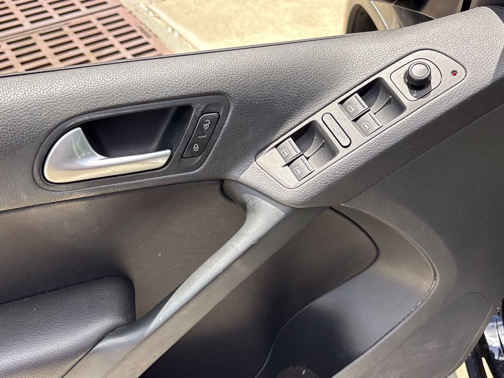 2017 Deep Black Volkswagen Tiguan 2.0T S FWD SUV