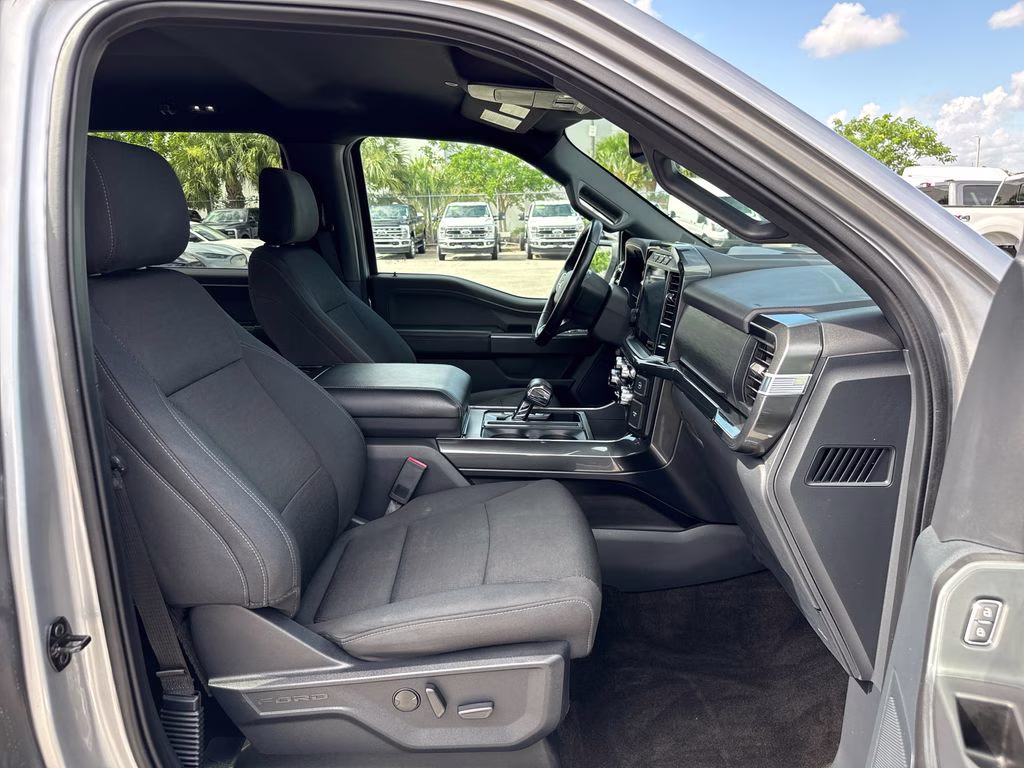2022 Iconic Silver Metallic Ford F-150 XLT 4X4 Truck