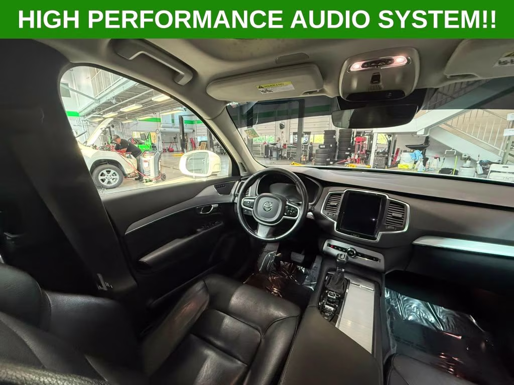2017 Ice White Volvo XC90 T6 Momentum AWD SUV