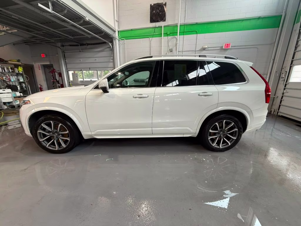 2017 Ice White Volvo XC90 T6 Momentum AWD SUV