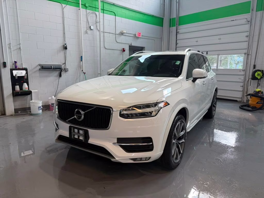2017 Ice White Volvo XC90 T6 Momentum AWD SUV