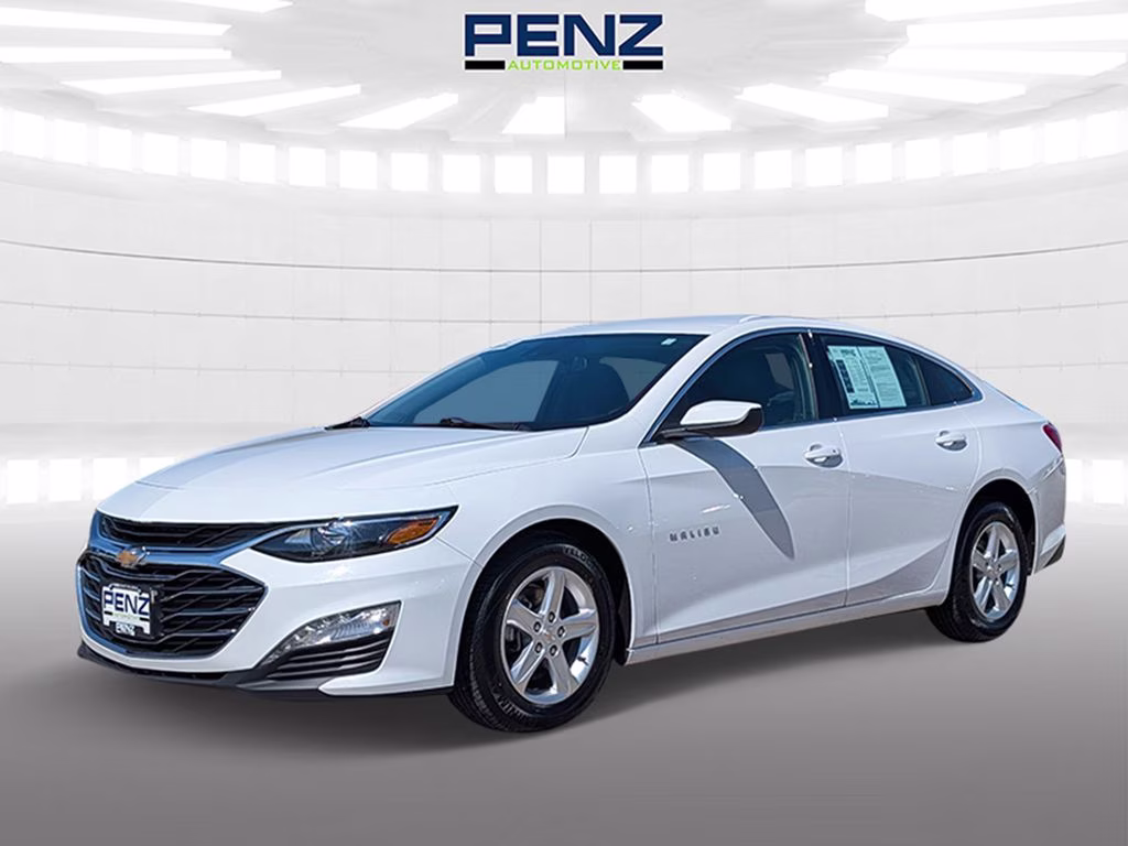 2024 Summit White Chevrolet Malibu LT FWD Sedan