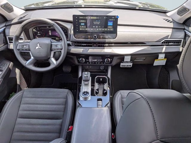 2026 Graphite Gray Mitsubishi Outlander SE FWD SUV