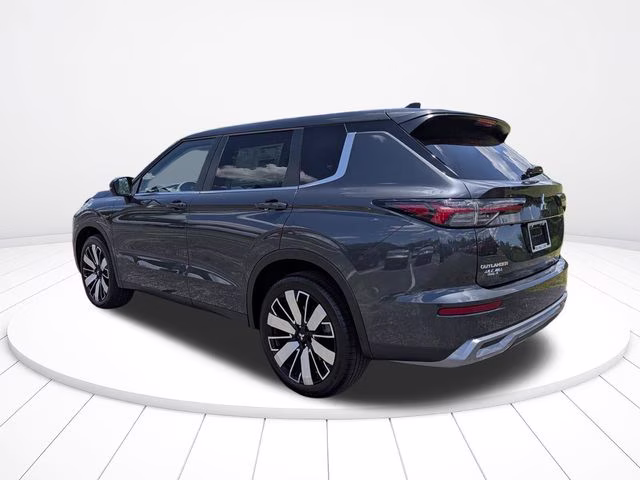 2026 Graphite Gray Mitsubishi Outlander SE FWD SUV