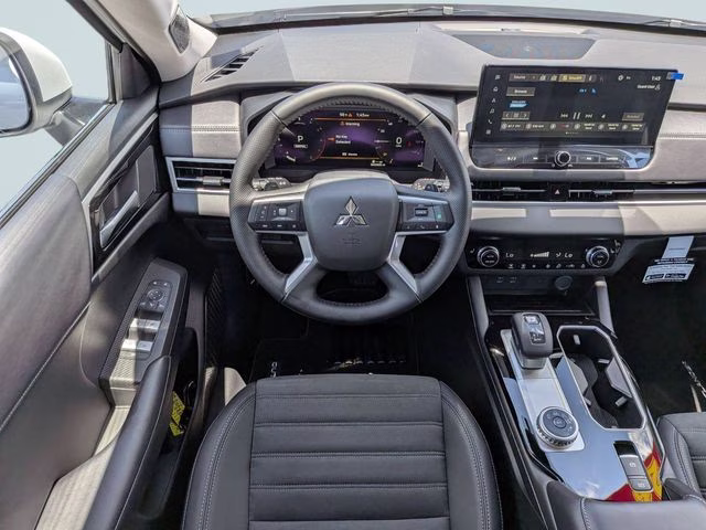 2026 White Diamond Mitsubishi Outlander SE FWD SUV