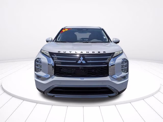 2026 White Diamond Mitsubishi Outlander SE FWD SUV