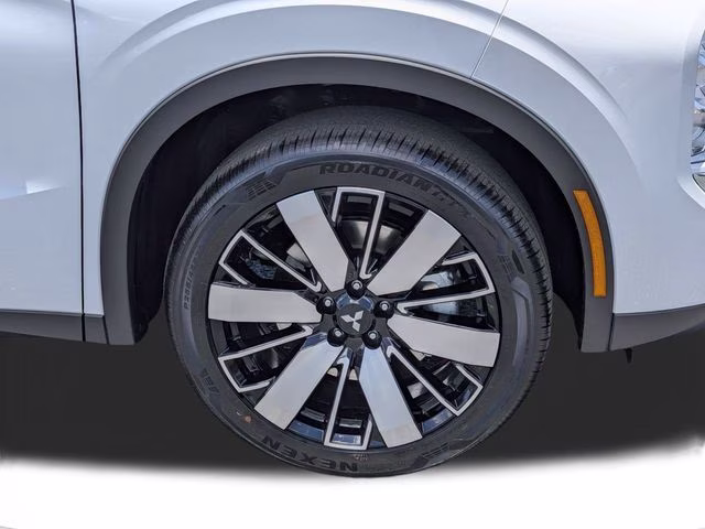2026 White Diamond Mitsubishi Outlander SE FWD SUV