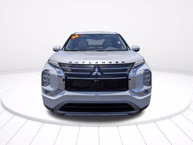 2026 White Diamond Mitsubishi Outlander SE FWD SUV