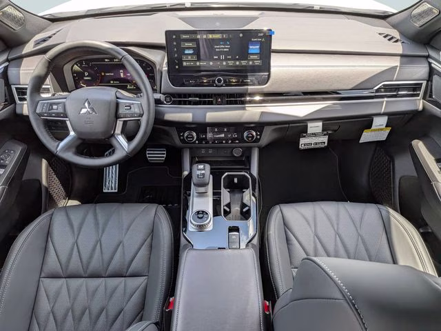 2026 White Diamond/Black Roof Mitsubishi Outlander Black Edition FWD SUV
