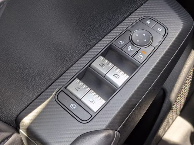 2026 White Diamond/Black Roof Mitsubishi Outlander Black Edition FWD SUV