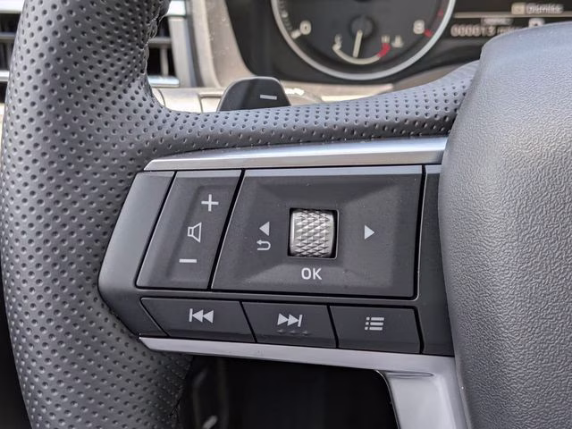 2026 White Diamond/Black Roof Mitsubishi Outlander Trail Edition AWD SUV