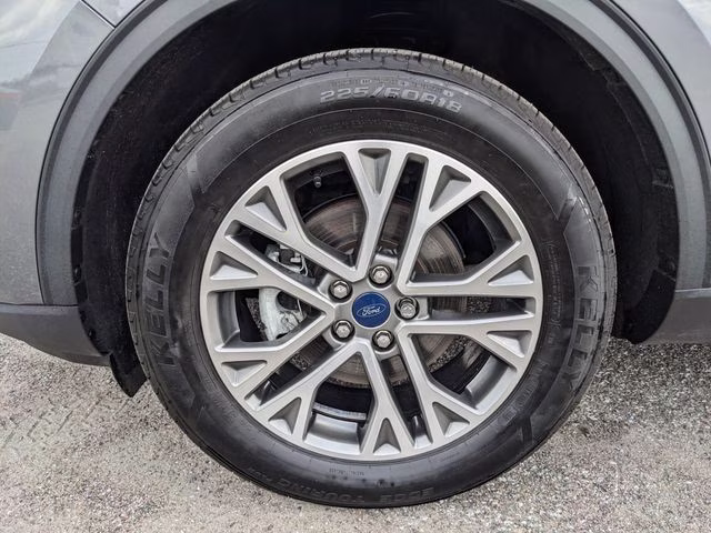 2022 Gray Metallic Ford Escape SEL AWD SUV