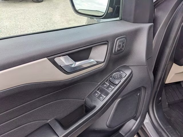 2022 Gray Metallic Ford Escape SEL AWD SUV