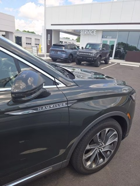 2023 Green Metallic Lincoln Nautilus Reserve FWD SUV