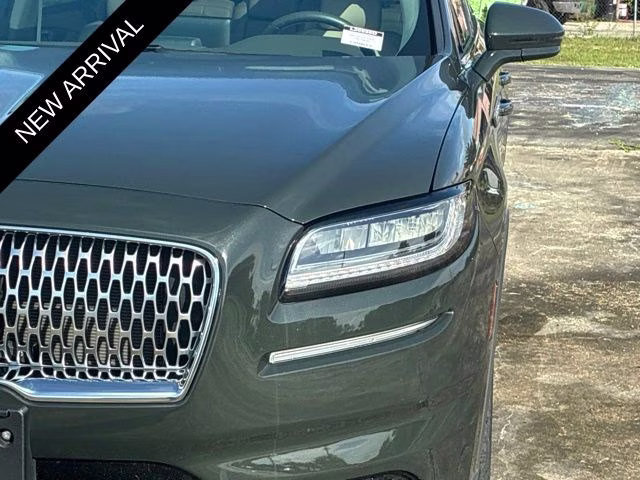 2023 Green Metallic Lincoln Nautilus Reserve FWD SUV