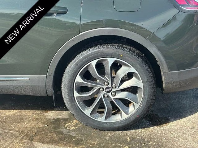 2023 Green Metallic Lincoln Nautilus Reserve FWD SUV
