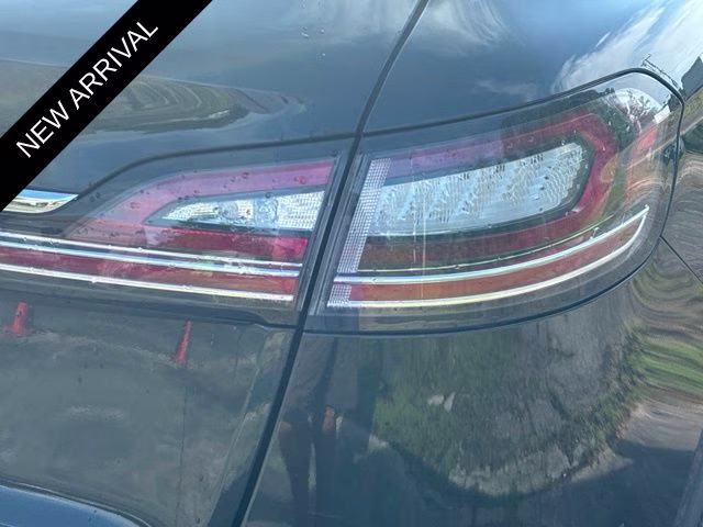 2023 Green Metallic Lincoln Nautilus Reserve FWD SUV