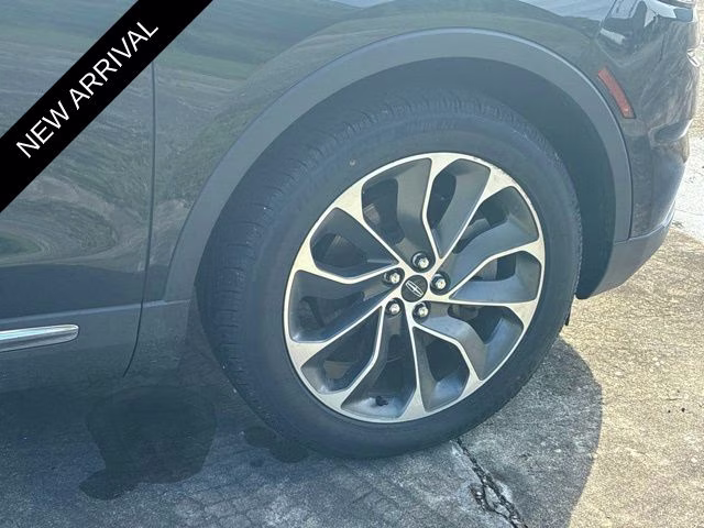 2023 Green Metallic Lincoln Nautilus Reserve FWD SUV