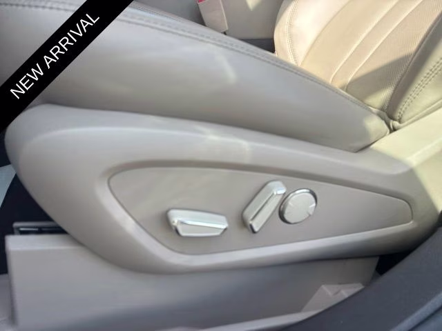 2023 Green Metallic Lincoln Nautilus Reserve FWD SUV