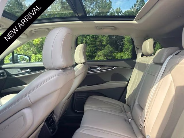 2023 Green Metallic Lincoln Nautilus Reserve FWD SUV