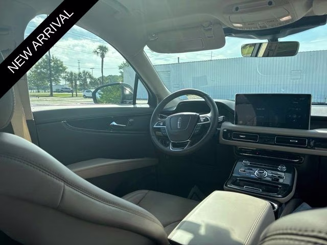 2023 Green Metallic Lincoln Nautilus Reserve FWD SUV