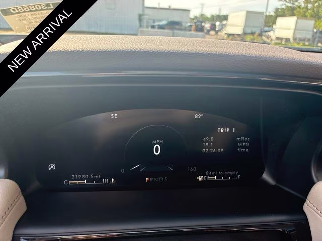 2023 Green Metallic Lincoln Nautilus Reserve FWD SUV