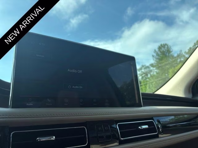 2023 Green Metallic Lincoln Nautilus Reserve FWD SUV