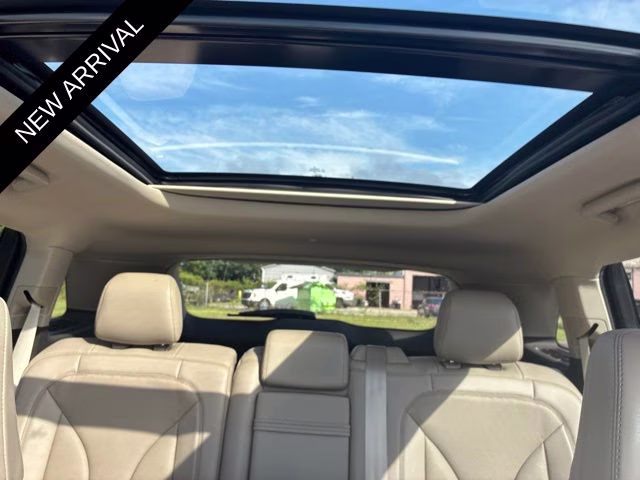2023 Green Metallic Lincoln Nautilus Reserve FWD SUV
