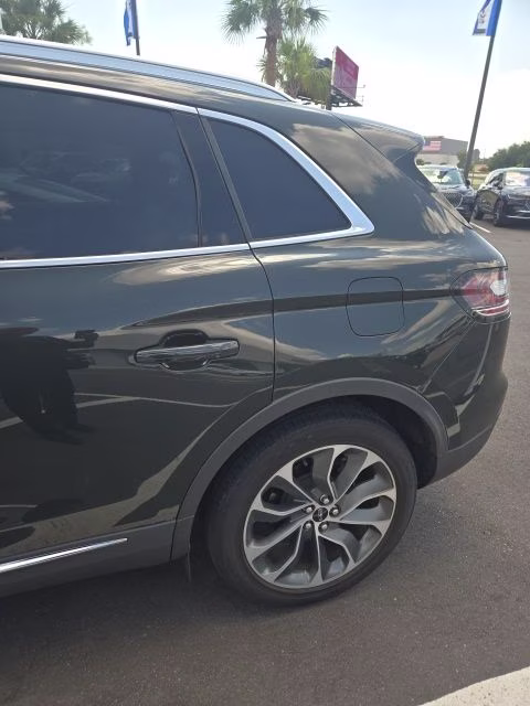 2023 Green Metallic Lincoln Nautilus Reserve FWD SUV