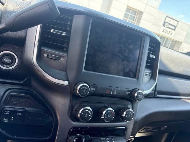2024 Diamond Black Crystal Pearlcoat Ram 2500 Big Horn 4X4 Truck