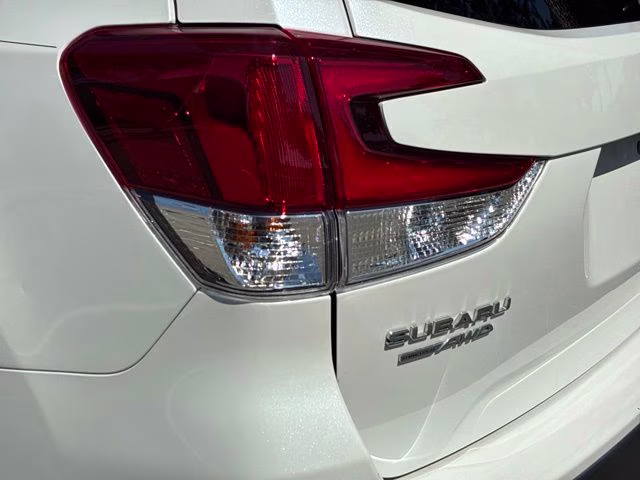 2023 Crystal White Pearl Subaru Forester Premium AWD SUV