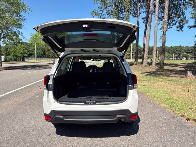 2023 Crystal White Pearl Subaru Forester Premium AWD SUV
