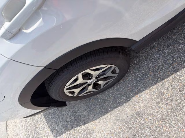 2023 Crystal White Pearl Subaru Forester Premium AWD SUV