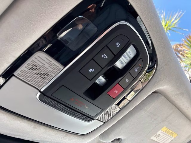 2025 Hyper White Hyundai Palisade Calligraphy FWD SUV