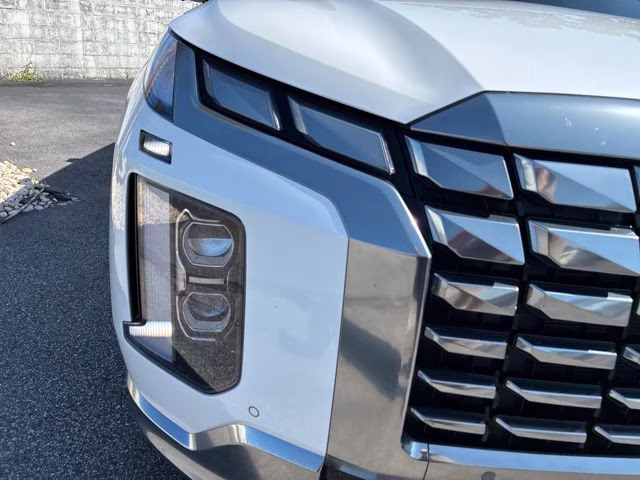 2025 Hyper White Hyundai Palisade Calligraphy FWD SUV