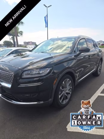 2023 Green Metallic Lincoln Nautilus Reserve FWD SUV