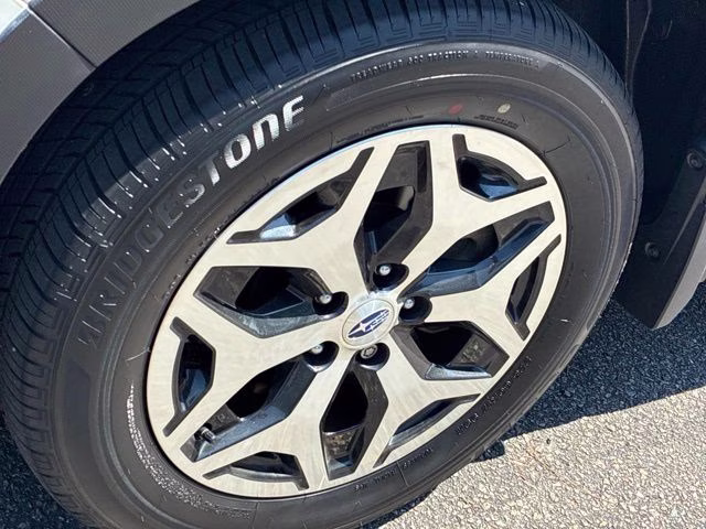 2023 Crystal White Pearl Subaru Forester Premium AWD SUV
