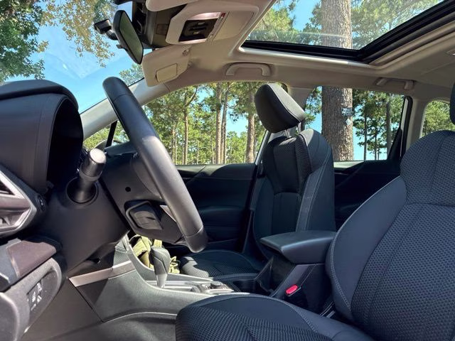2023 Crystal White Pearl Subaru Forester Premium AWD SUV