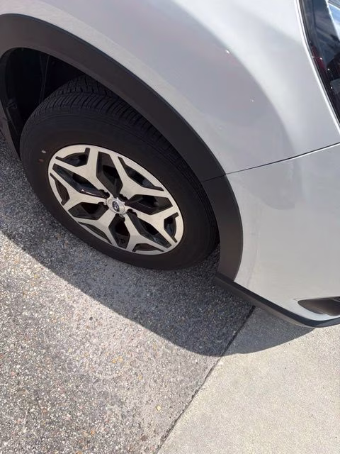 2023 Crystal White Pearl Subaru Forester Premium AWD SUV
