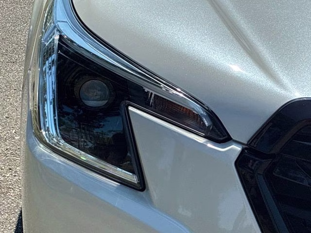 2023 Crystal White Pearl Subaru Forester Premium AWD SUV