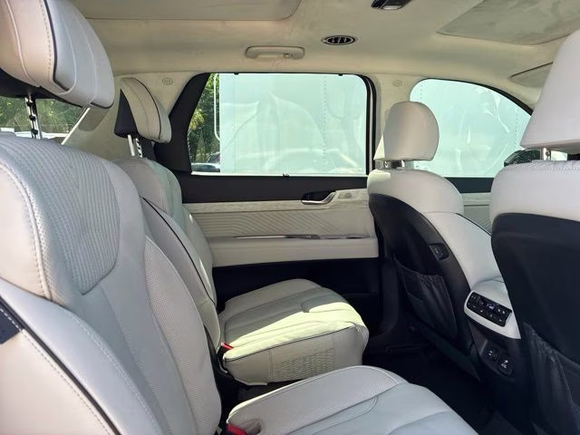 2025 Hyper White Hyundai Palisade Calligraphy FWD SUV