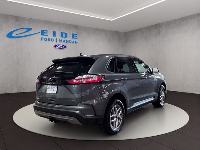 2024 Gray Metallic Ford Edge SEL AWD SUV