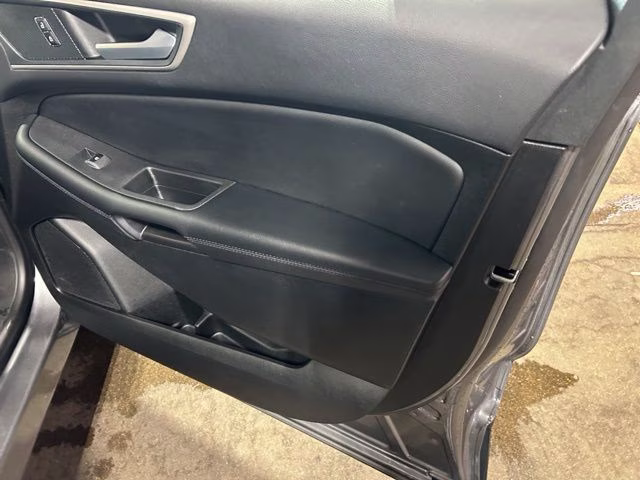 2024 Gray Metallic Ford Edge SEL AWD SUV