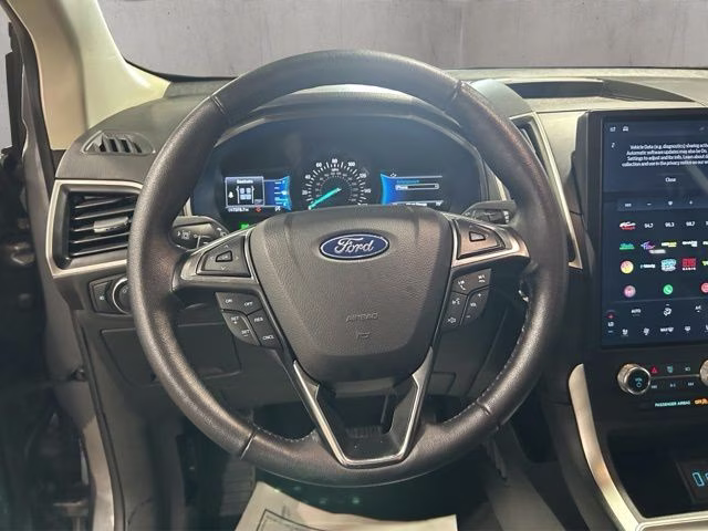 2024 Gray Metallic Ford Edge SEL AWD SUV