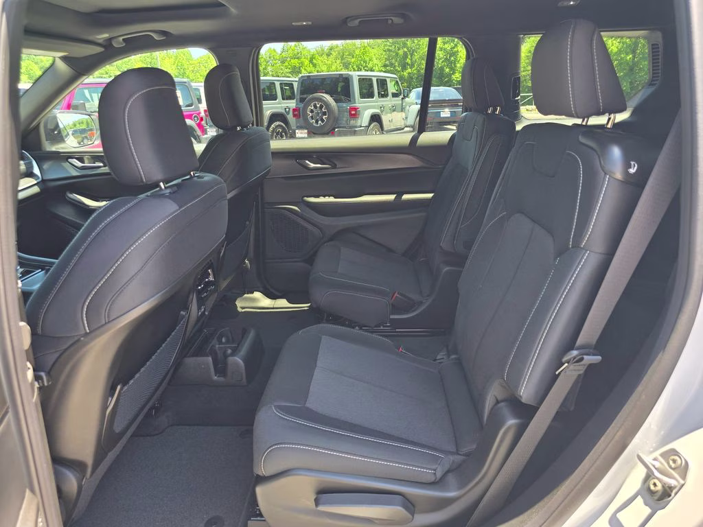 2026 Bright White Clearcoat Jeep Grand Cherokee L Laredo X 4X4 SUV