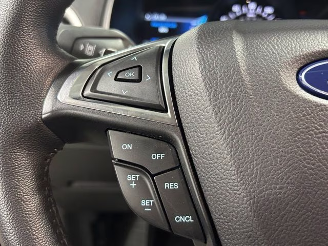 2024 Gray Metallic Ford Edge SEL AWD SUV