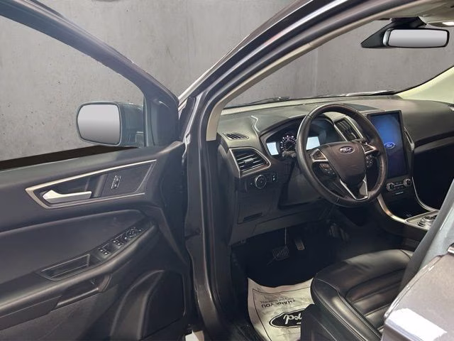 2024 Gray Metallic Ford Edge SEL AWD SUV