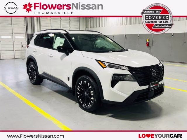 2026 Everest White Pearl Tricoat Nissan Rogue Dark Armor FWD SUV